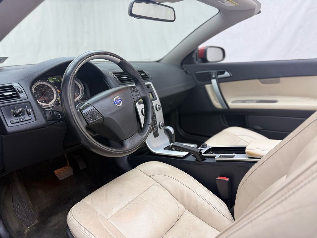 2012 Volvo C70 Image 37