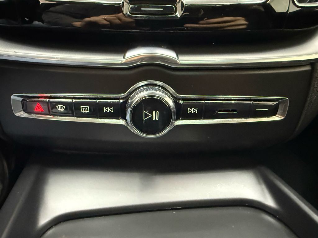 2023 Volvo XC60 Image 20