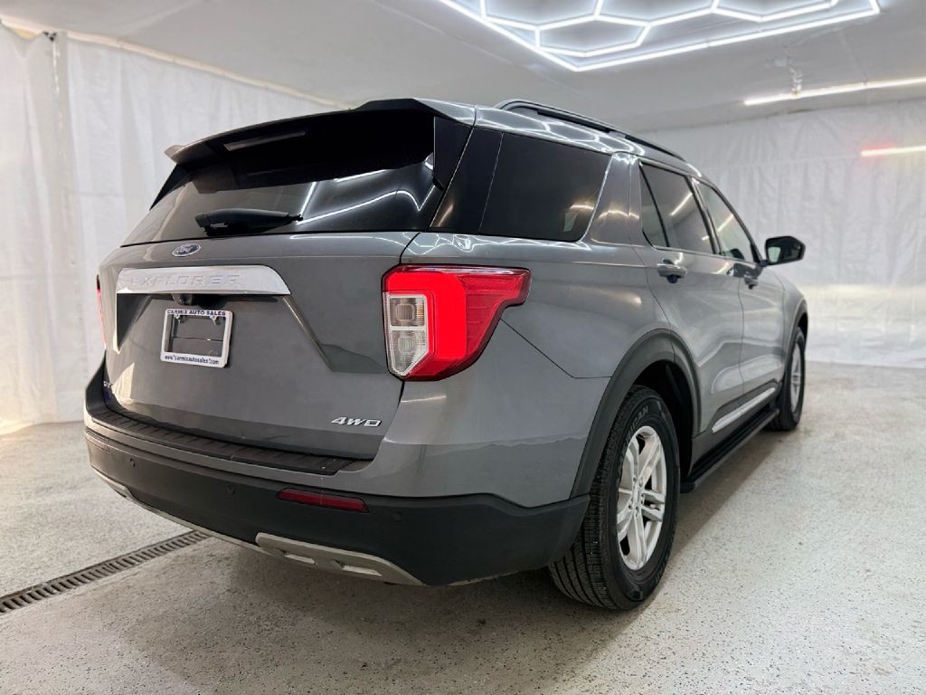 2021 Ford Explorer Image 3
