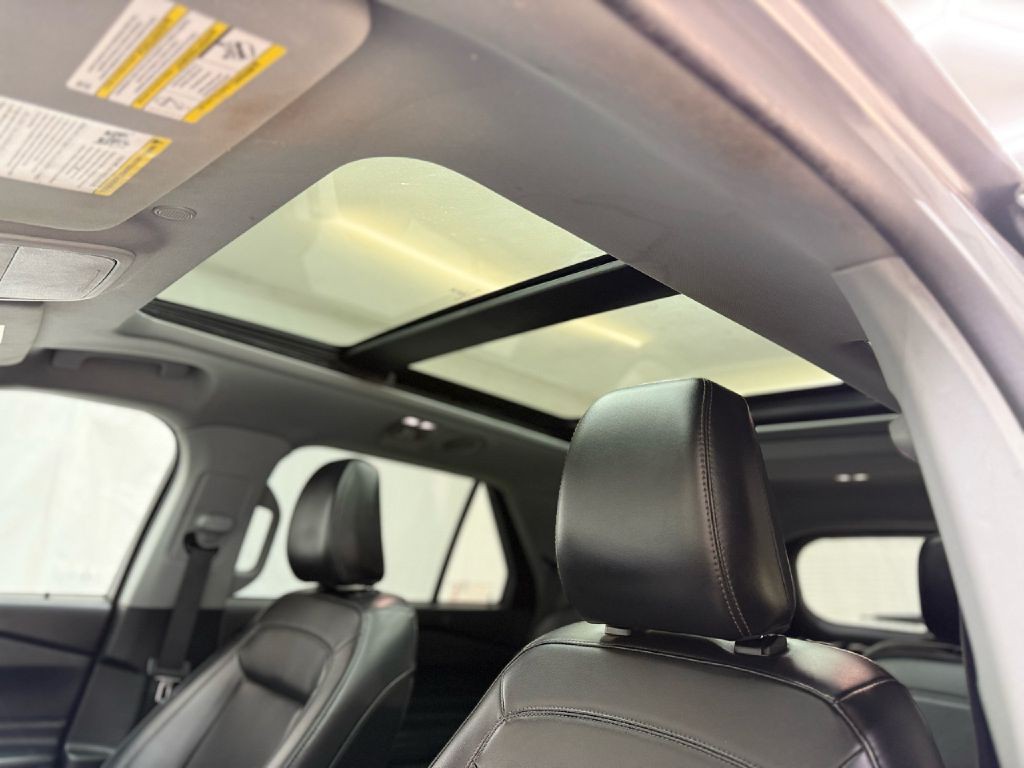 2021 Ford Explorer Image 11