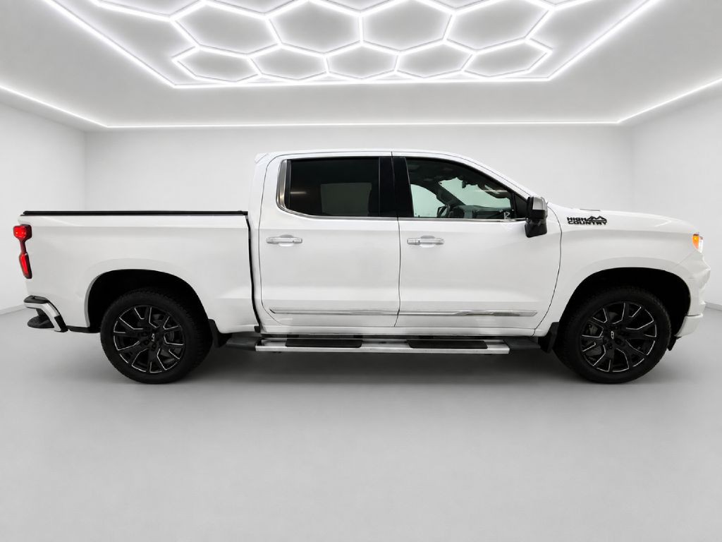 2022 Chevrolet Silverado 1500 Image 2