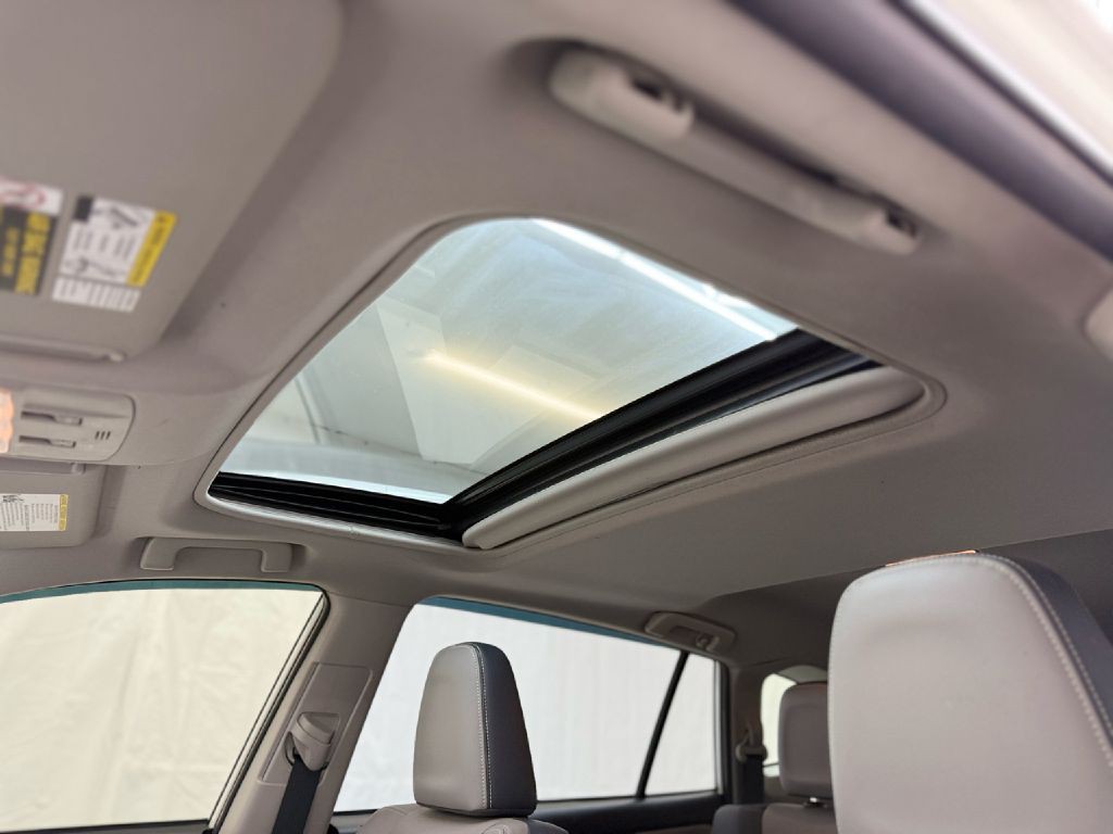 2015 Toyota Rav4 Image 11