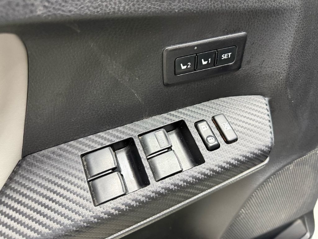 2015 Toyota Rav4 Image 12