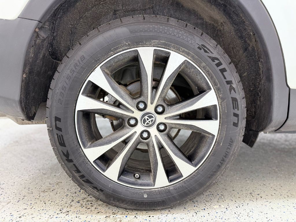 2015 Toyota Rav4 Image 34