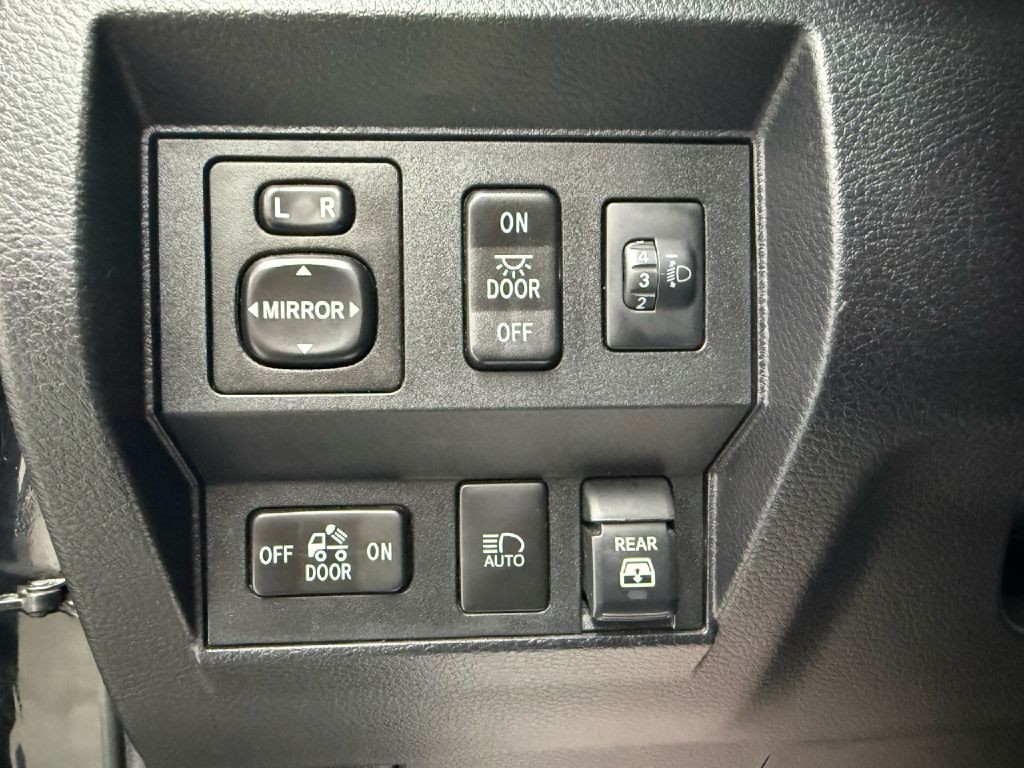 2021 Toyota Tundra Image 23