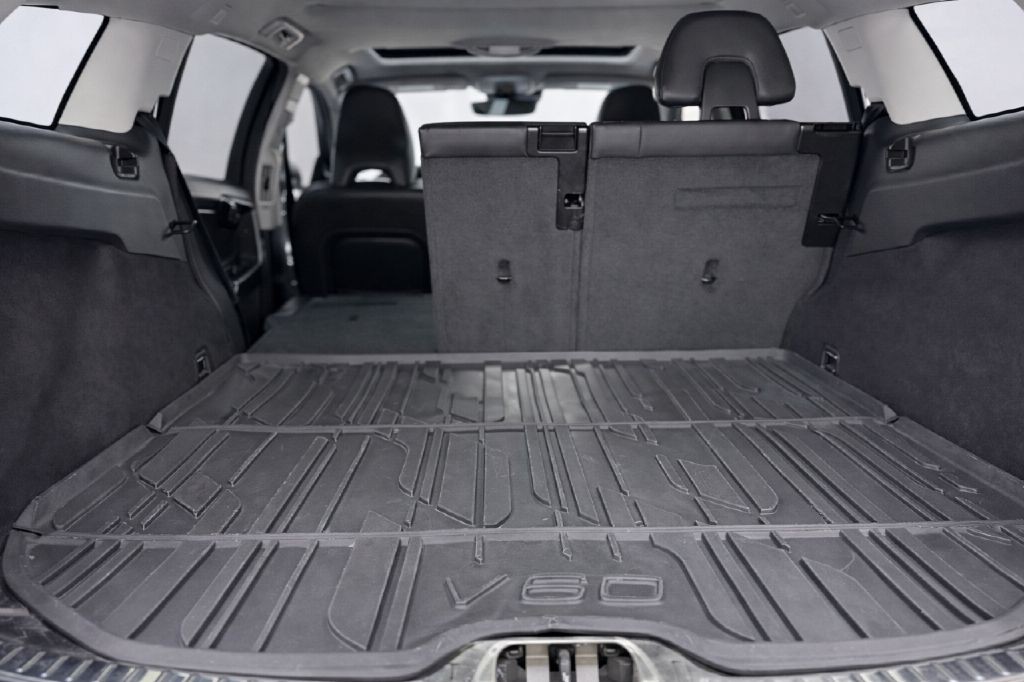 2017 Volvo V60 Image 27