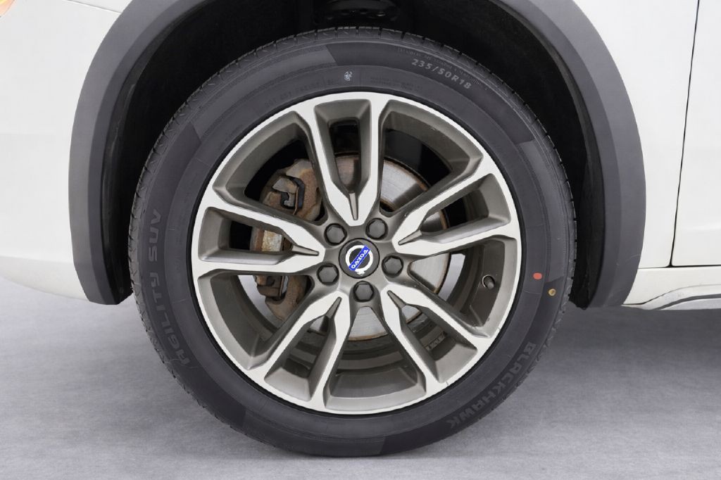 2017 Volvo V60 Image 29