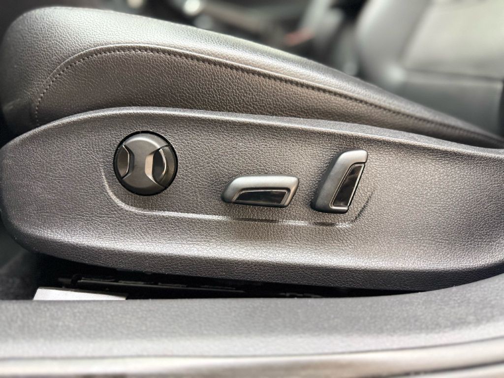 2017 Volkswagen Passat Image 10