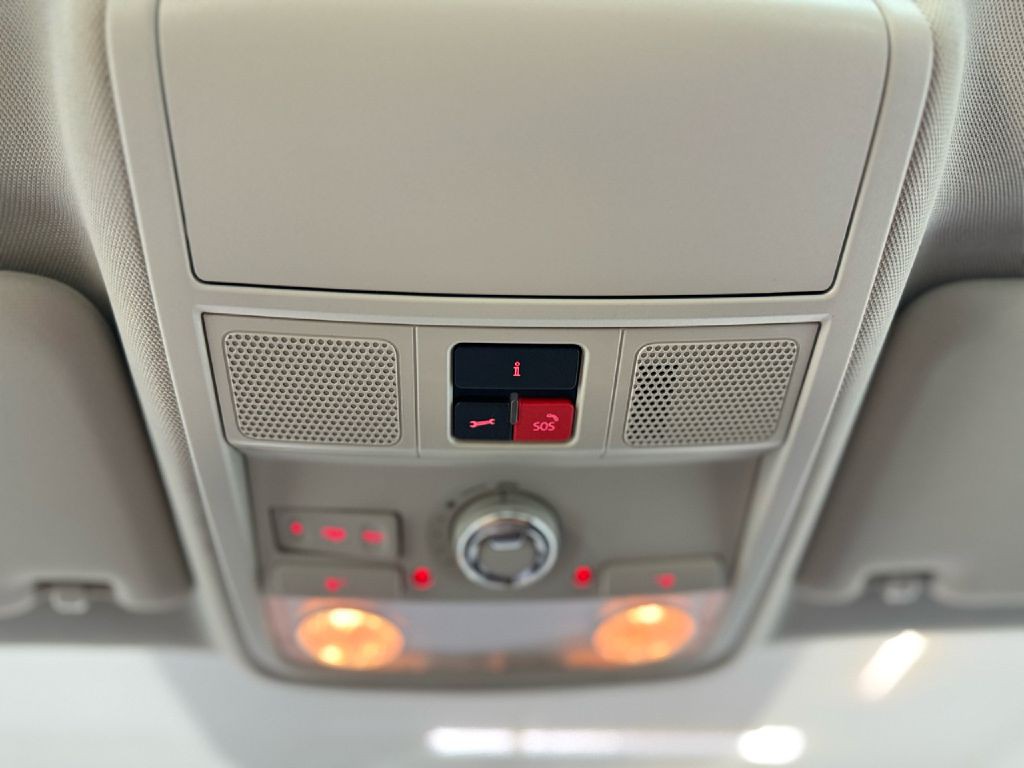 2017 Volkswagen Passat Image 23