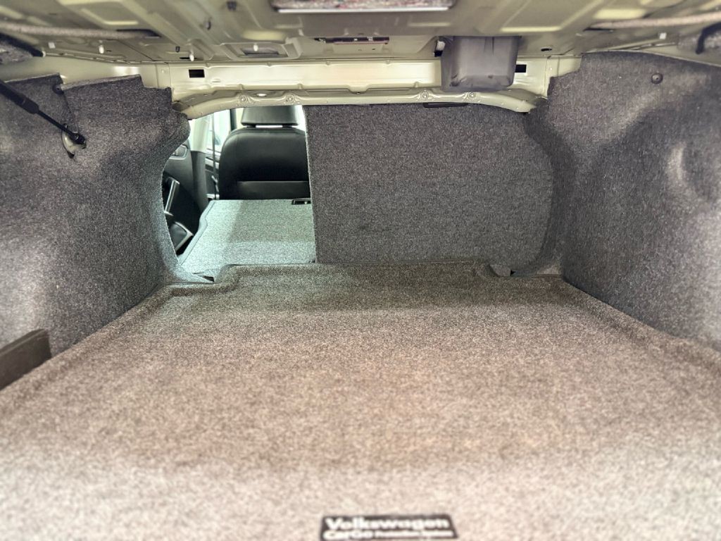 2017 Volkswagen Passat Image 27