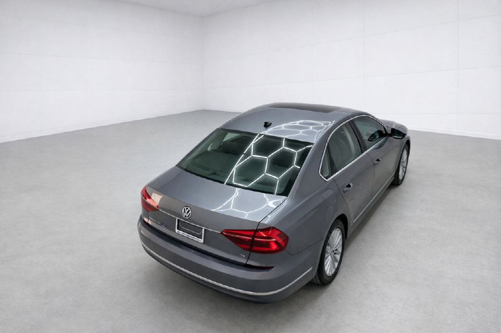 2017 Volkswagen Passat Image 35