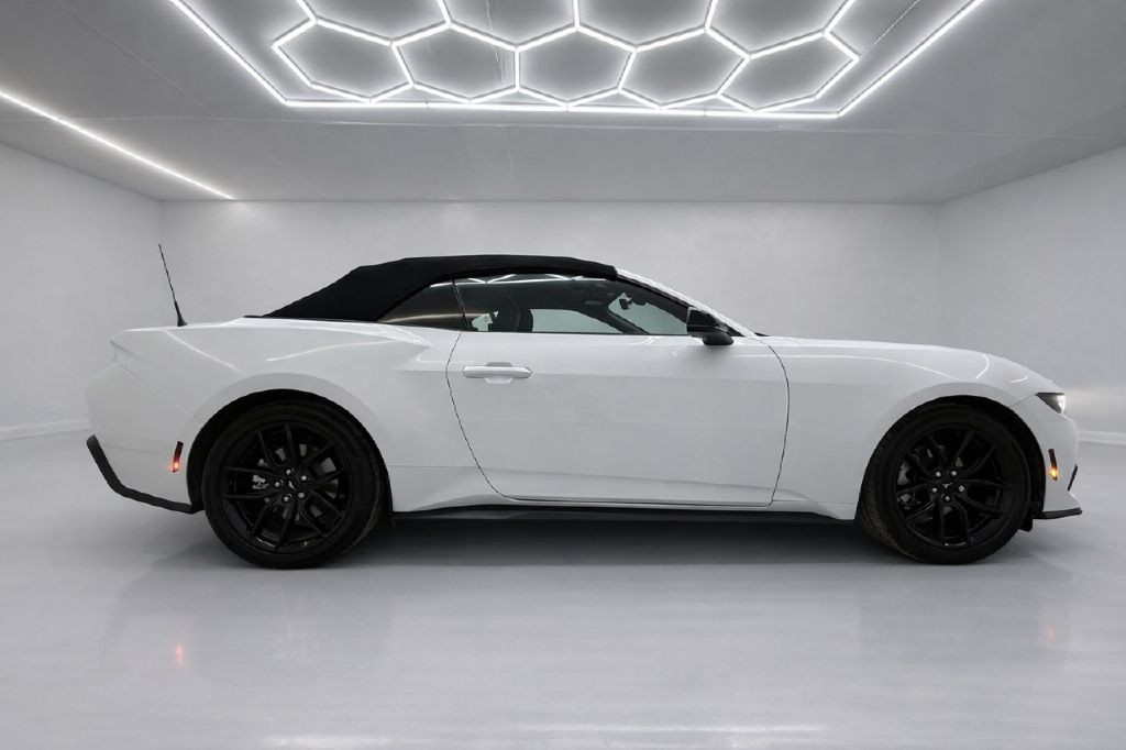 2026 Ford Mustang Image 2