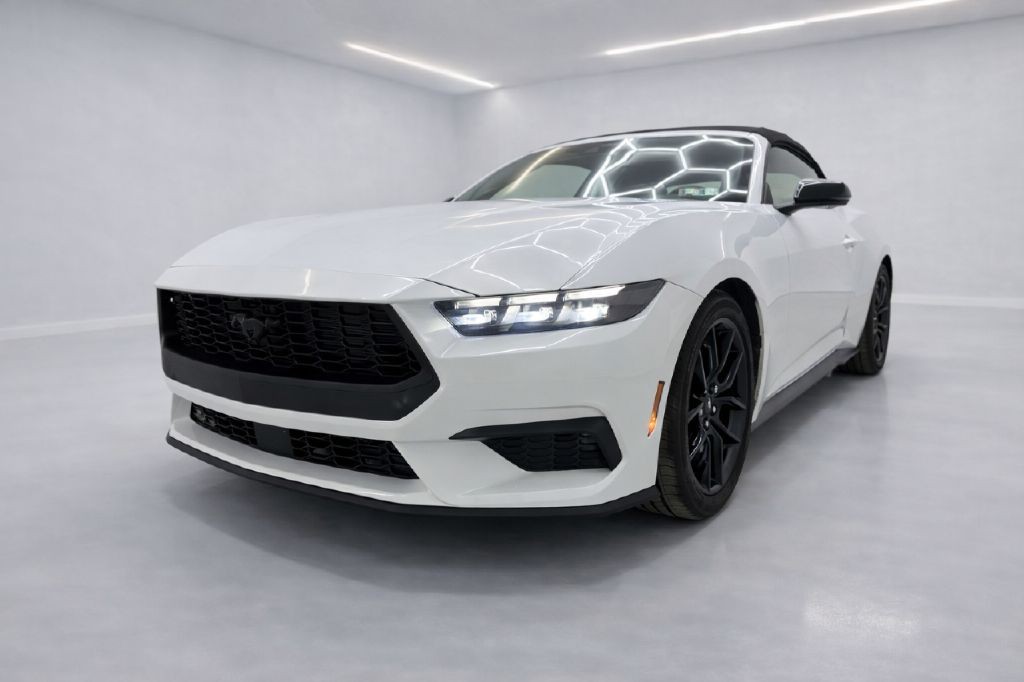 2026 Ford Mustang Image 7