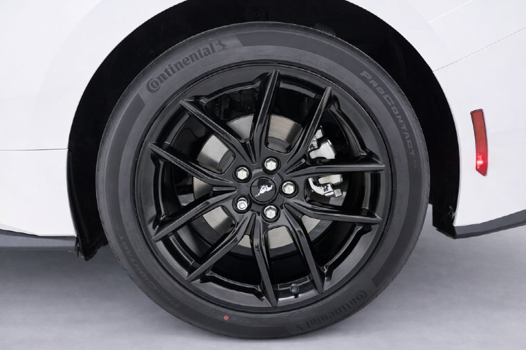 2026 Ford Mustang Image 24