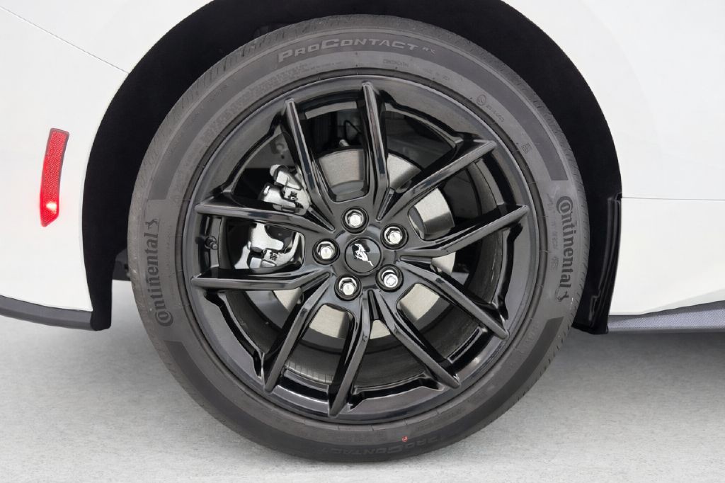 2026 Ford Mustang Image 25