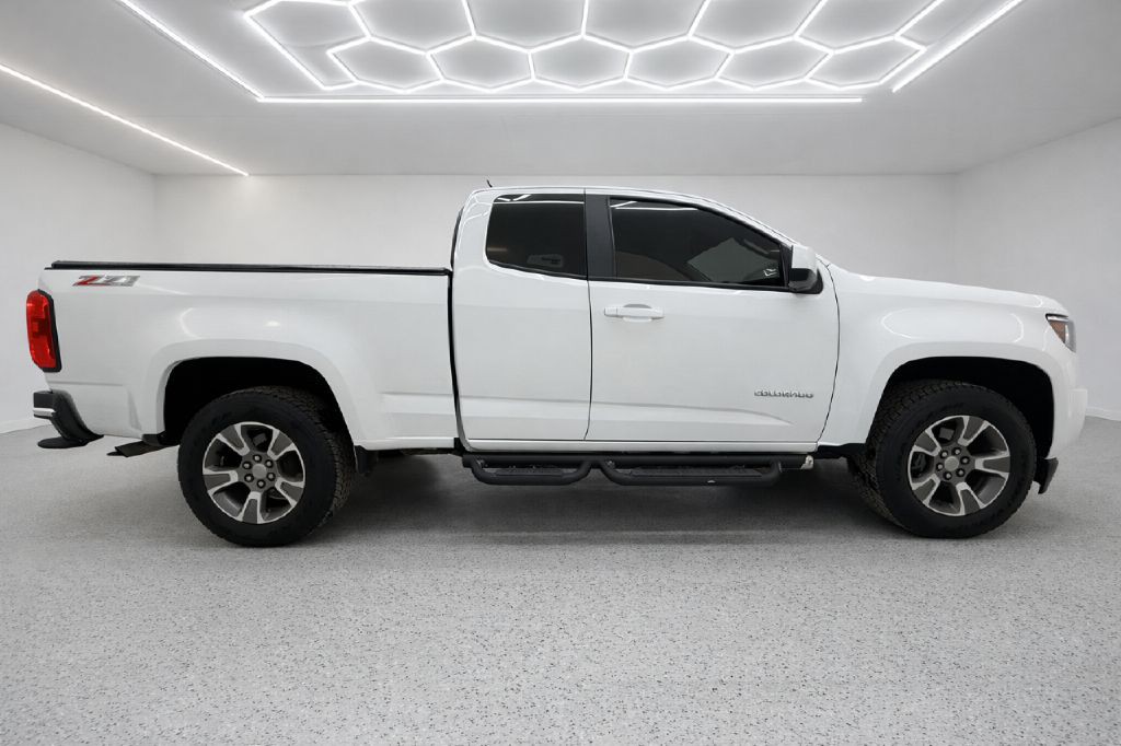 2020 Chevrolet Colorado Image 2