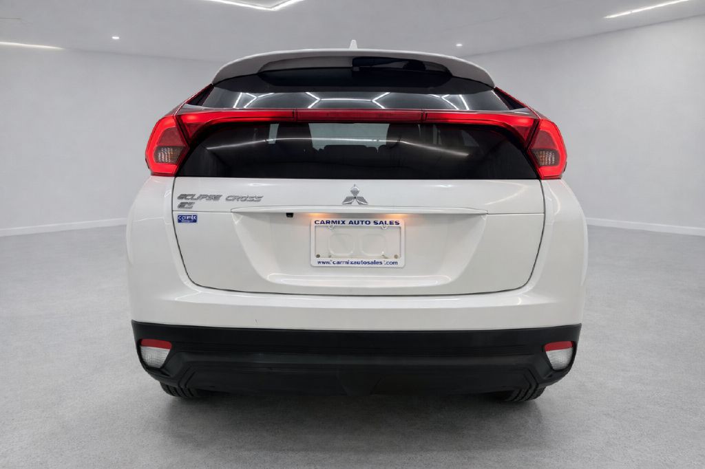 2020 Mitsubishi Eclipse Image 4