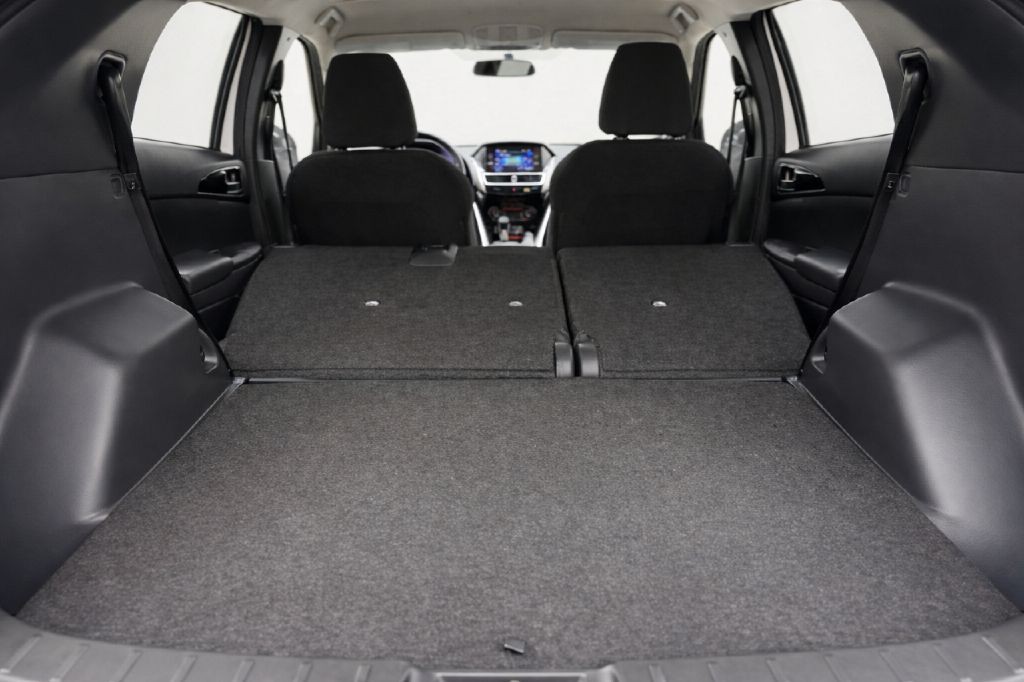 2020 Mitsubishi Eclipse Image 24