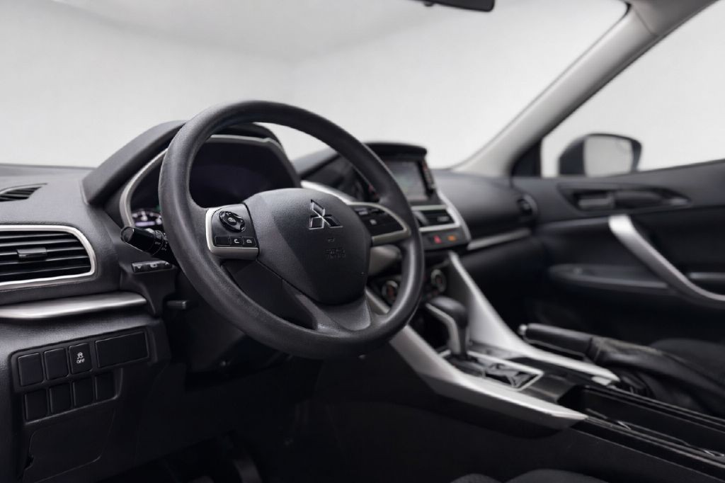 2020 Mitsubishi Eclipse Image 36