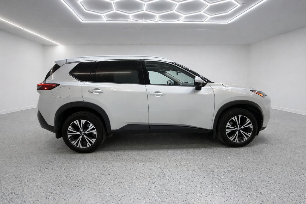 2021 Nissan Rogue Image 2