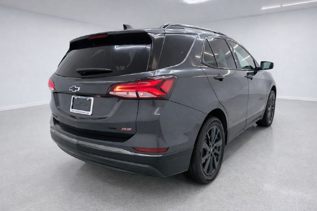 2023 Chevrolet Equinox Image 3