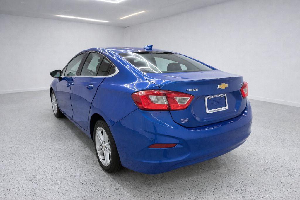 2017 Chevrolet Cruze Image 5