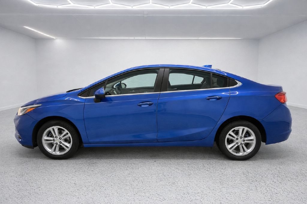 2017 Chevrolet Cruze Image 6