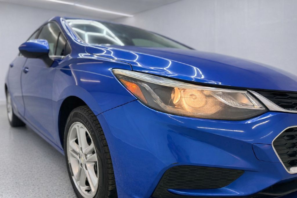 2017 Chevrolet Cruze Image 34