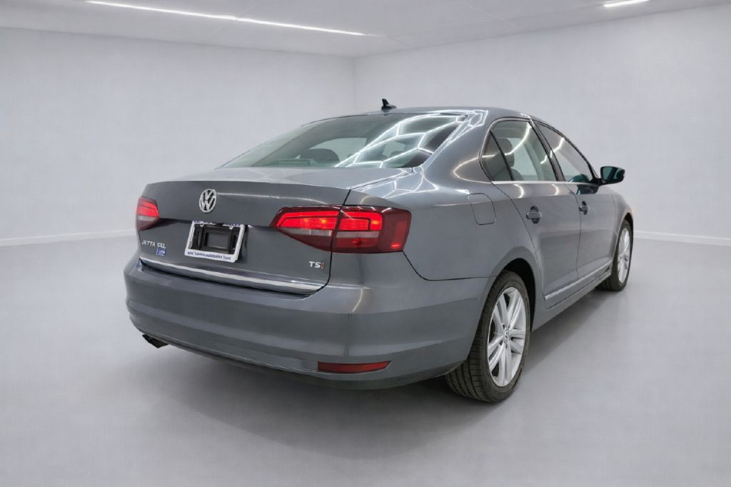 2017 Volkswagen Jetta Image 3