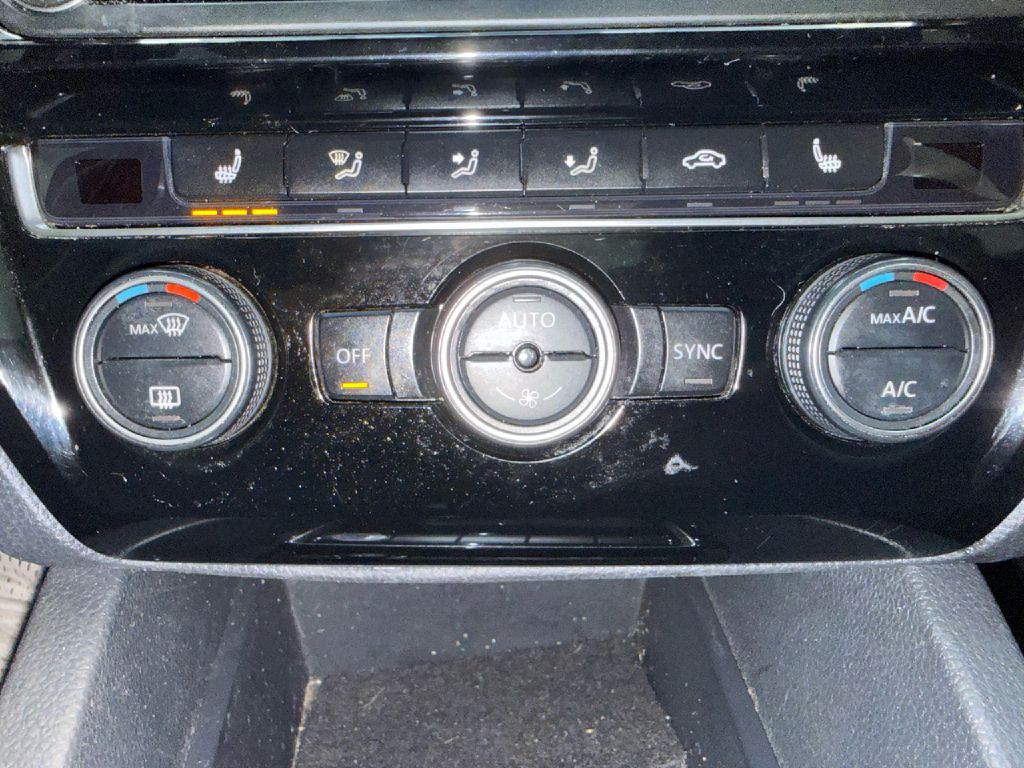 2017 Volkswagen Jetta Image 17