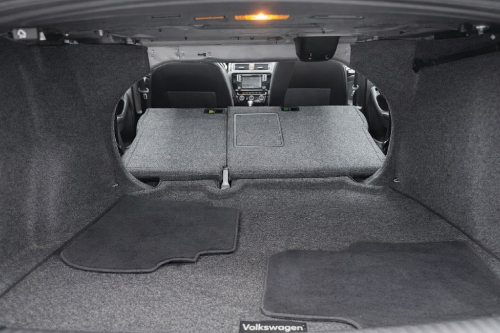 2017 Volkswagen Jetta Image 24