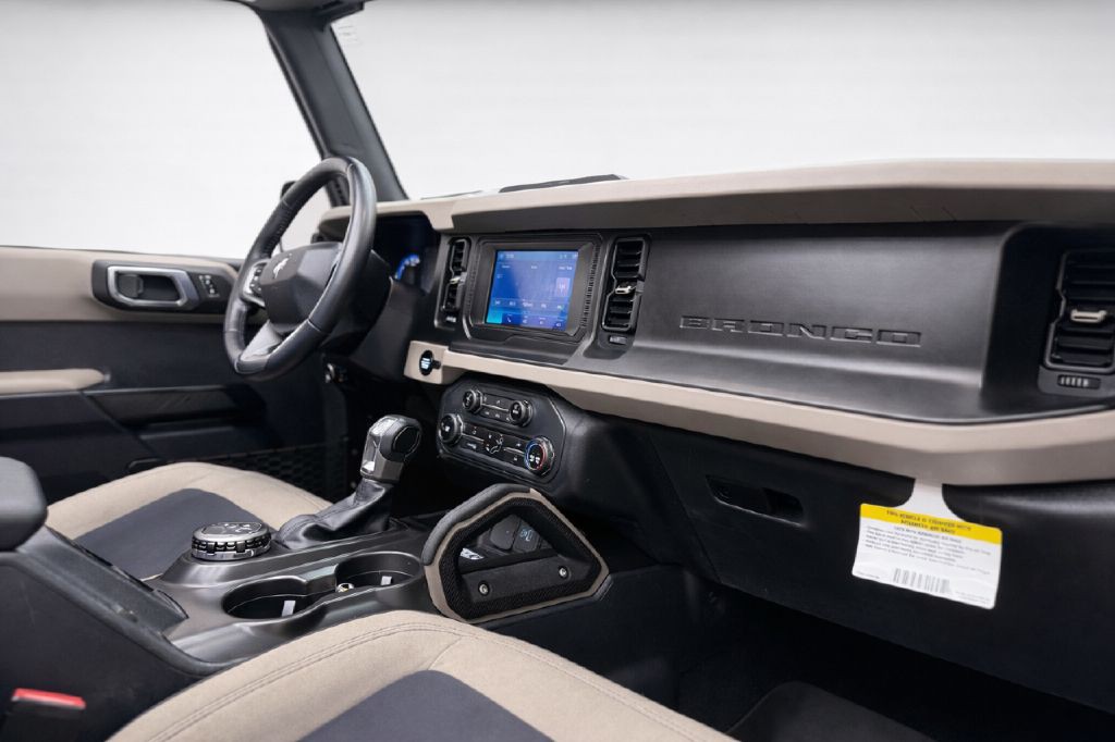 2023 Ford Bronco Image 38