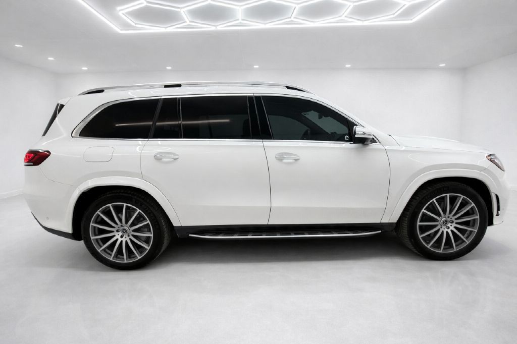 2023 Mercedes-Benz GLS-Class Image 2