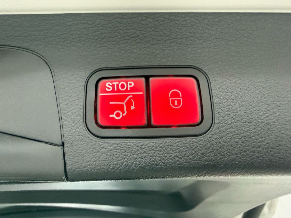 2023 Mercedes-Benz GLS-Class Image 33