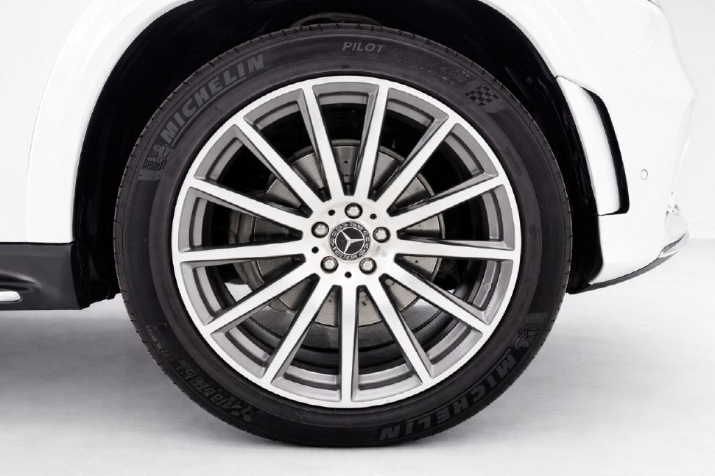 2023 Mercedes-Benz GLS-Class Image 38