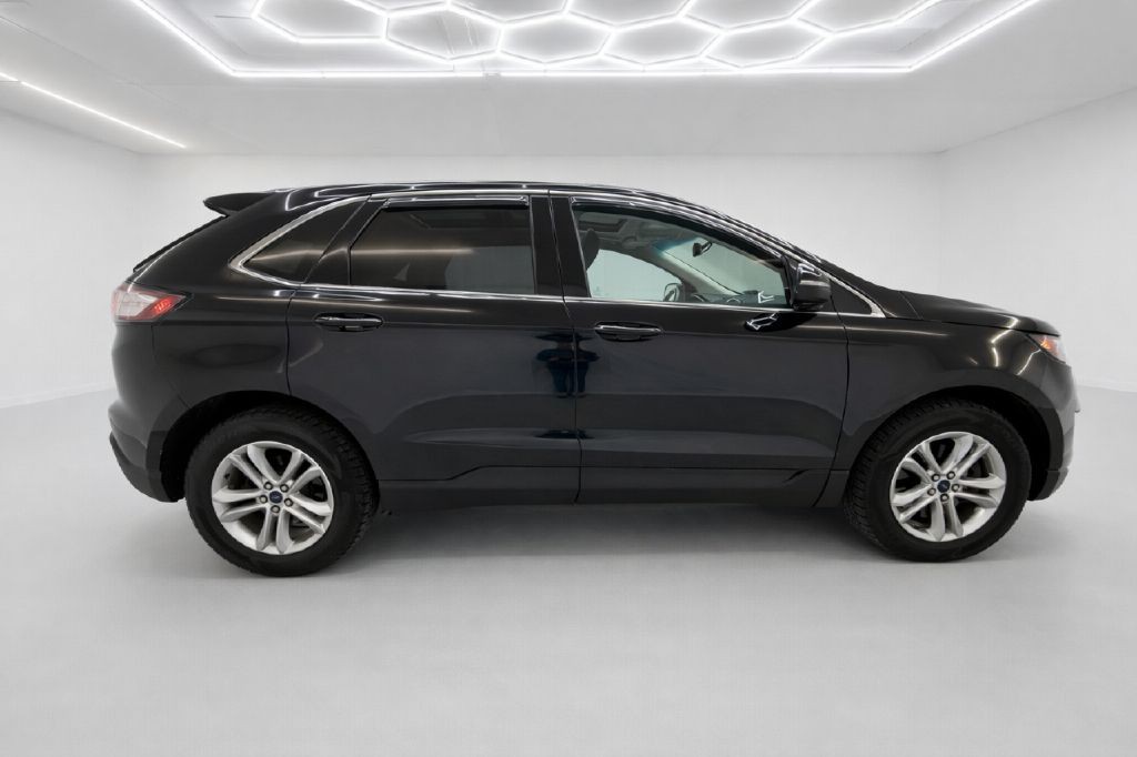 2016 Ford Edge Image 2