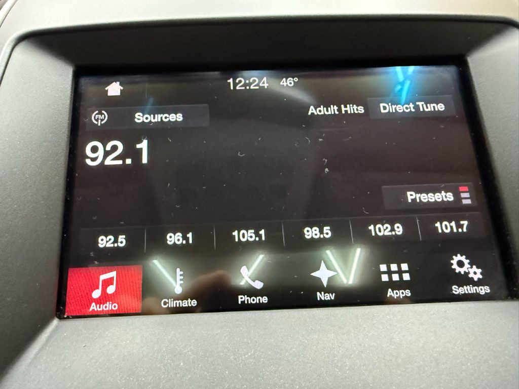 2016 Ford Edge Image 17