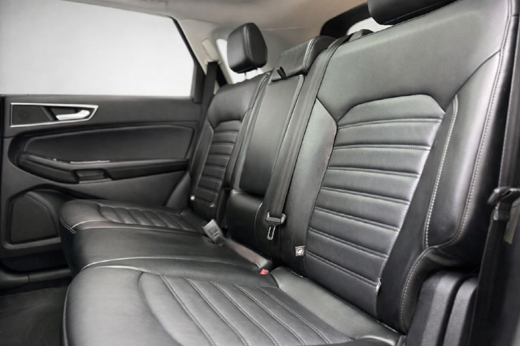 2016 Ford Edge Image 23