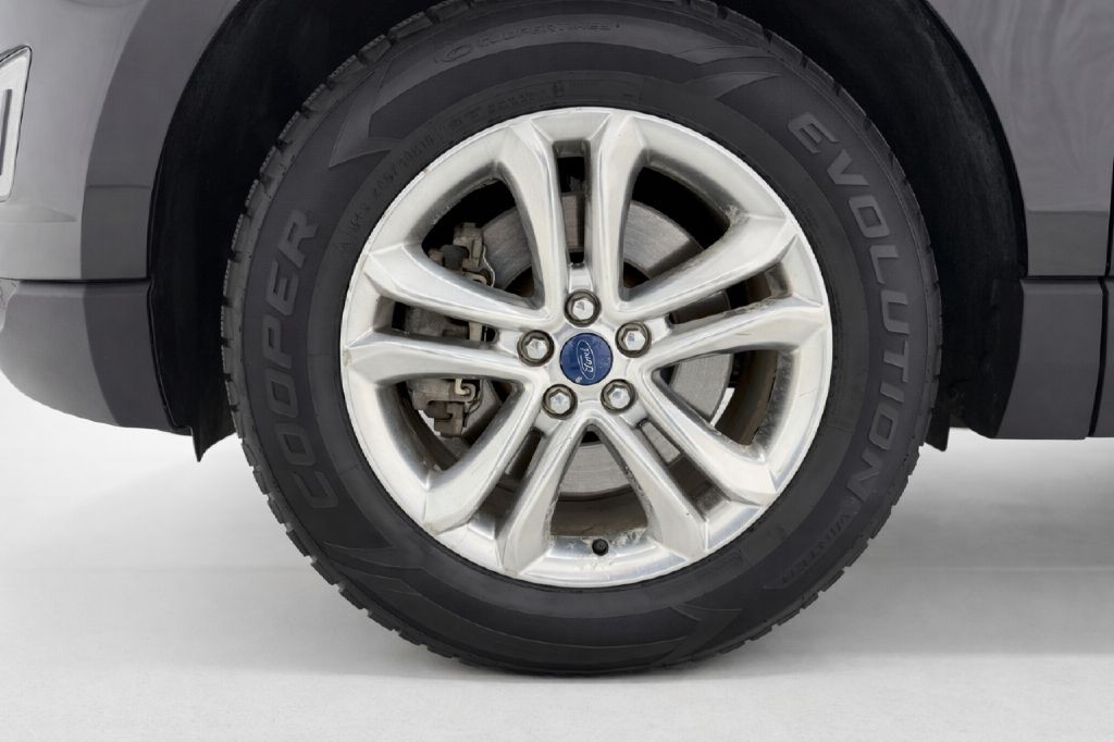 2016 Ford Edge Image 29