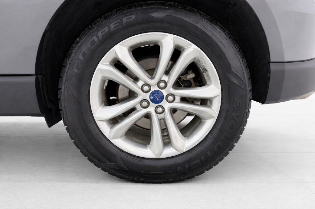 2016 Ford Edge Image 31