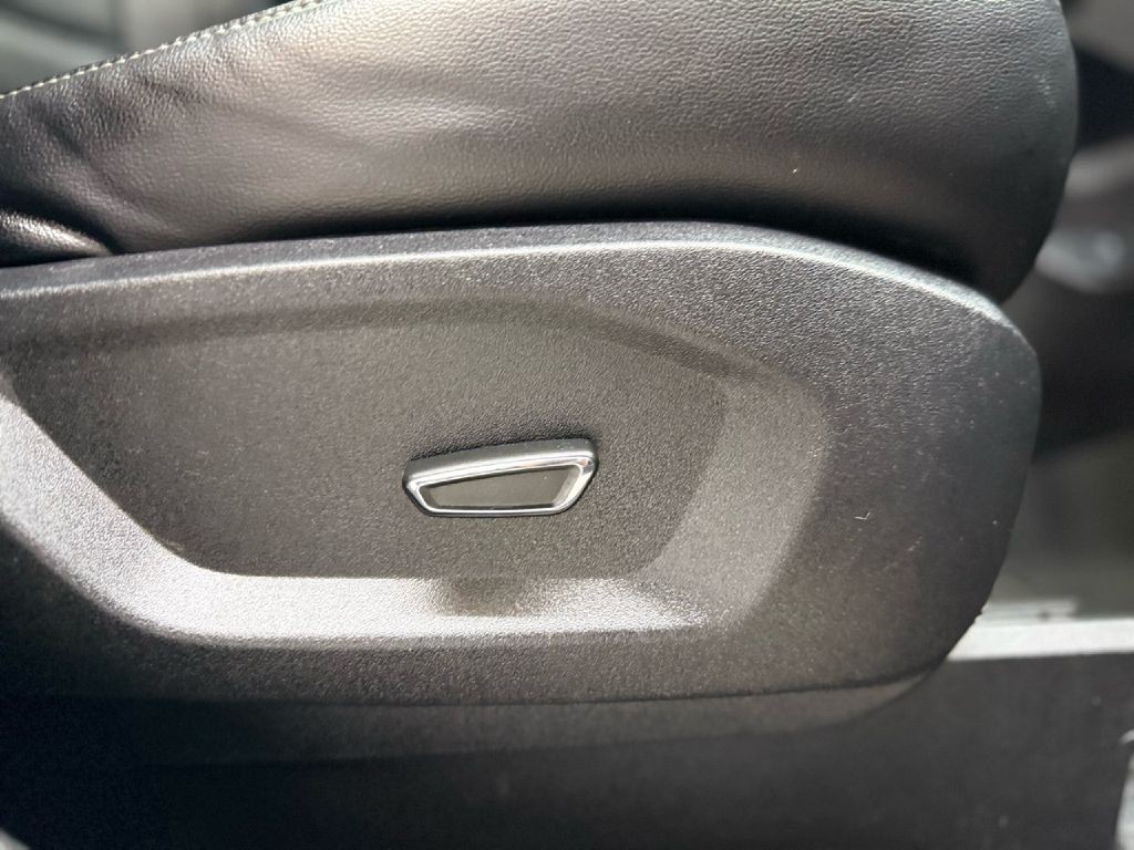 2016 Ford Edge Image 40