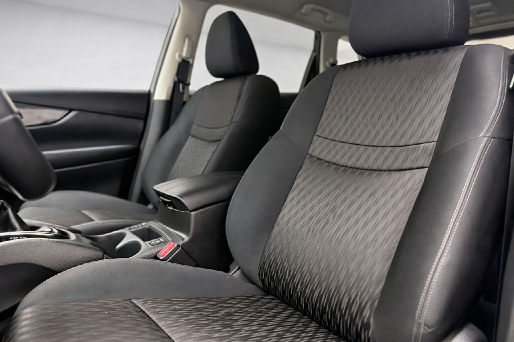 2018 Nissan Rogue Image 9