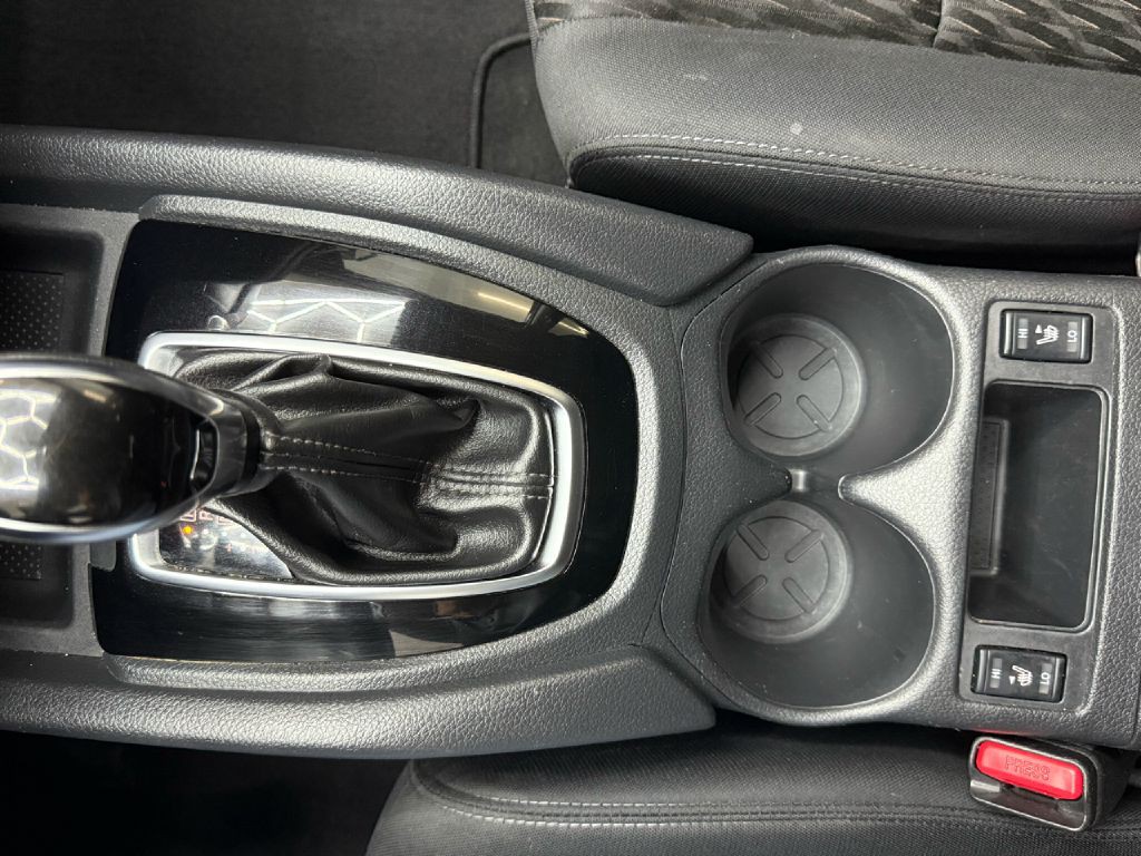 2018 Nissan Rogue Image 20