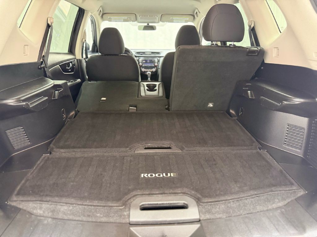 2018 Nissan Rogue Image 24
