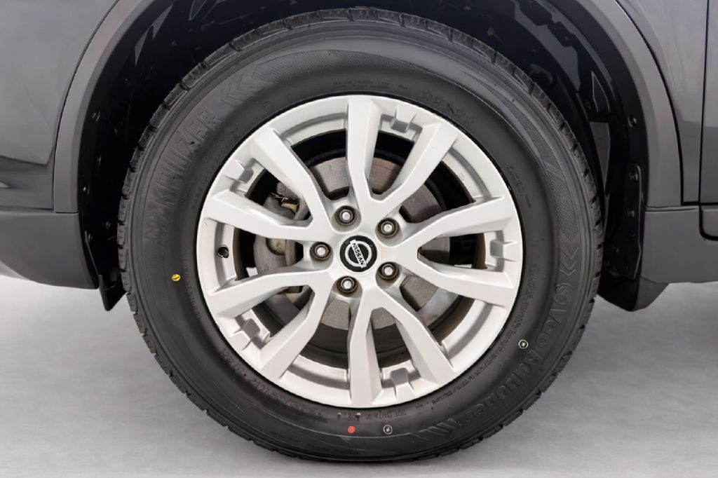 2018 Nissan Rogue Image 27