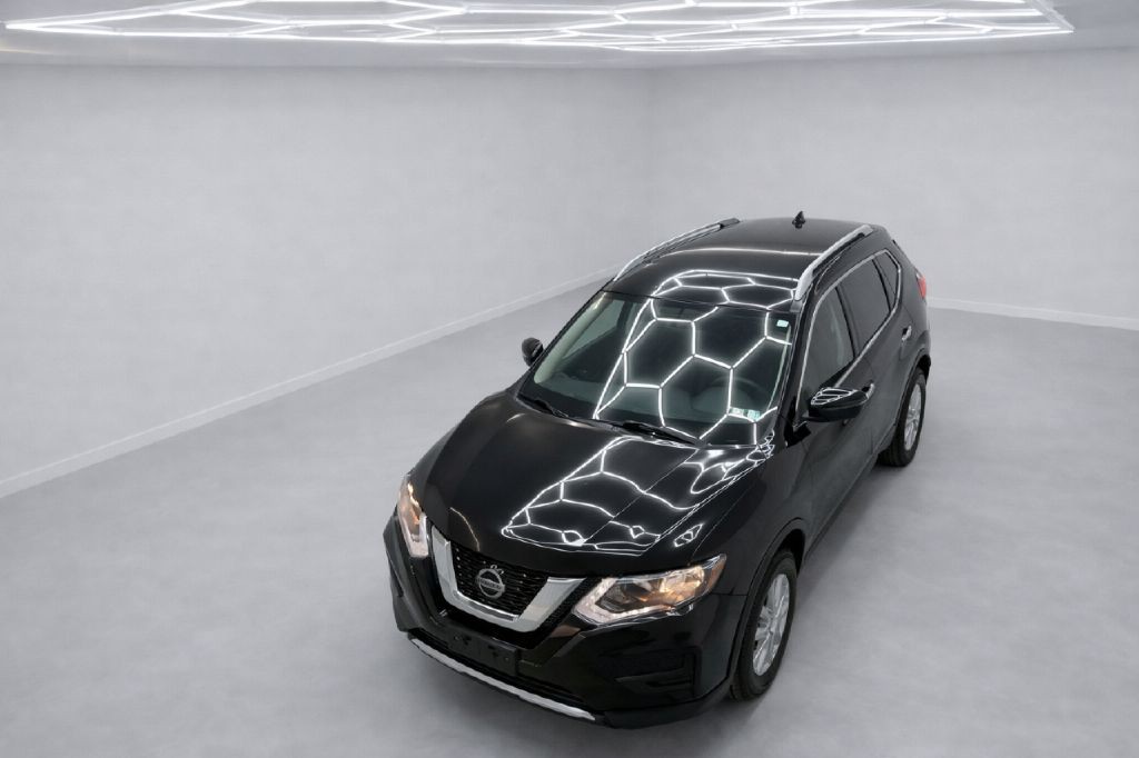 2018 Nissan Rogue Image 32