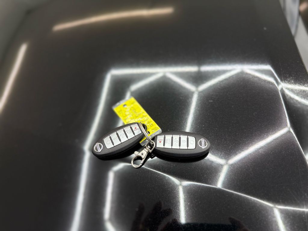 2018 Nissan Rogue Image 39