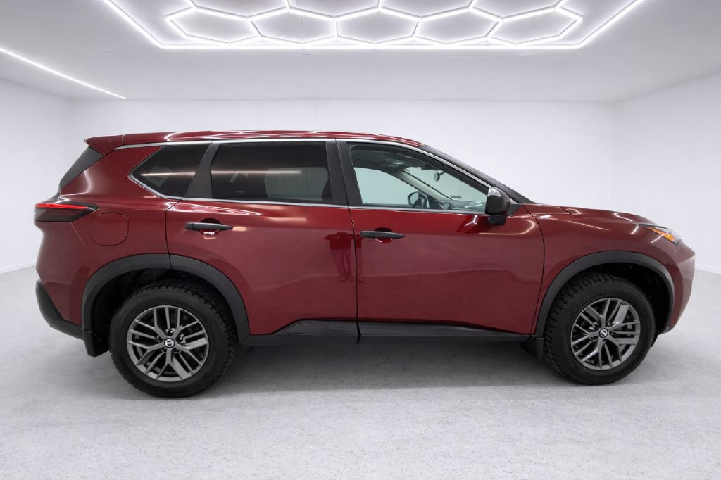 2021 Nissan Rogue Image 2