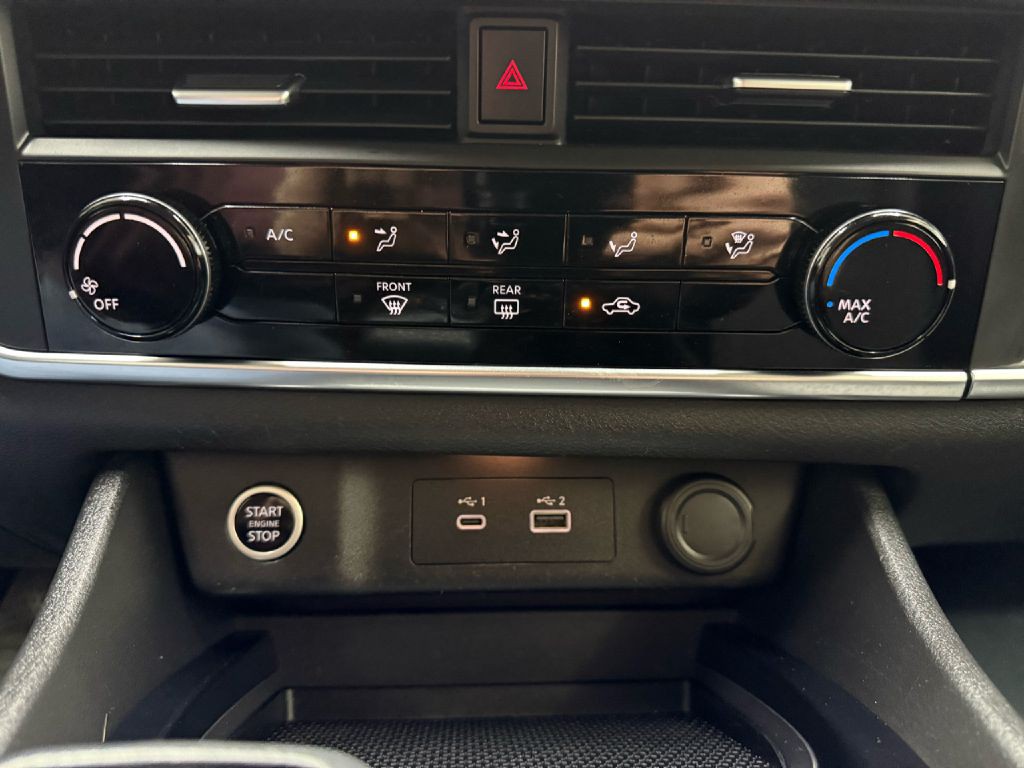 2021 Nissan Rogue Image 18