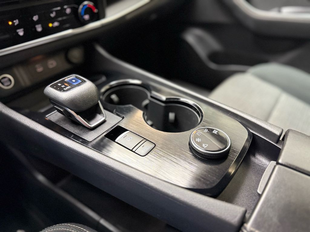 2021 Nissan Rogue Image 19